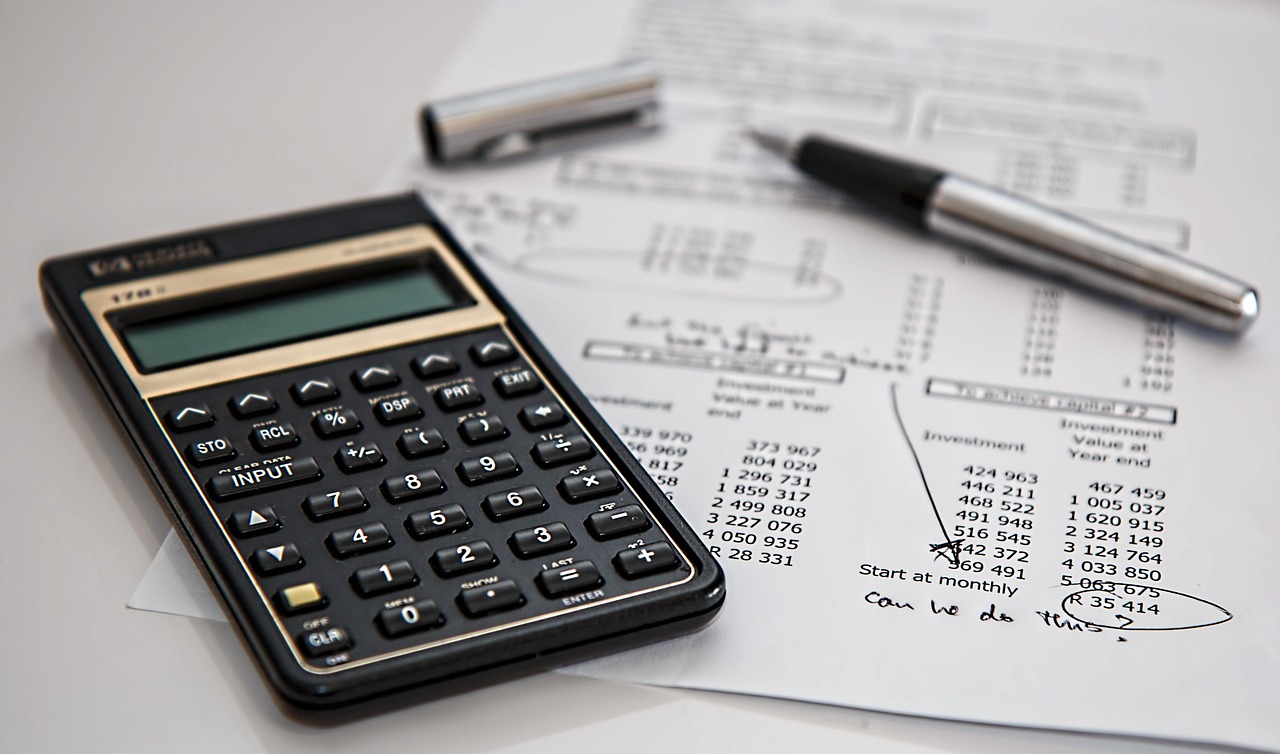 stevepb-calculator-385506_1280.jpg